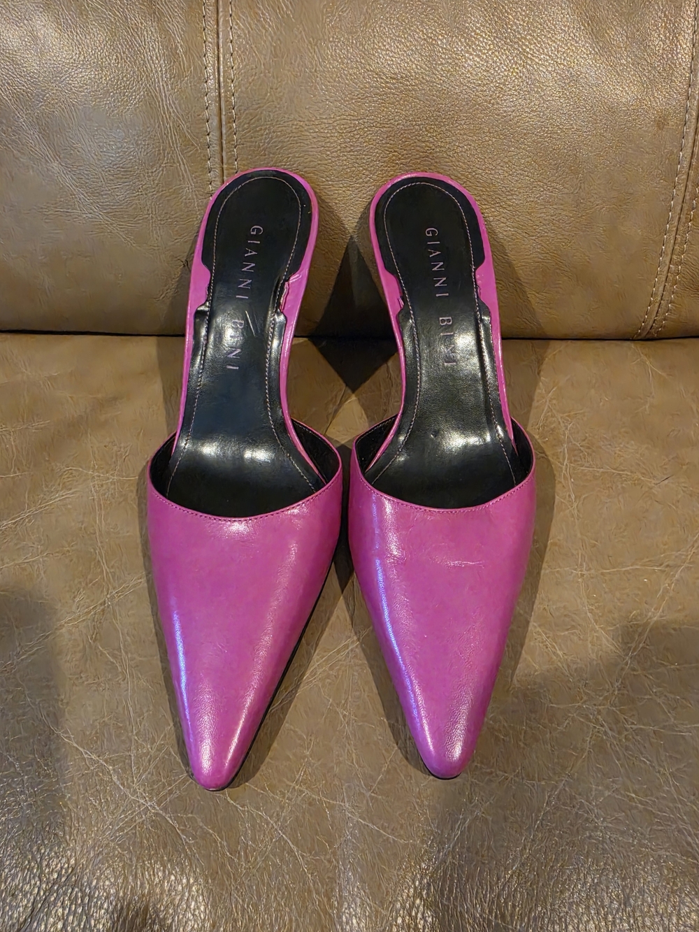 Gianni Bini Women's Fuchsia Pointed-Toe Mule